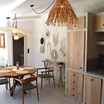 Nyaraló Luxury Y3, Nea Kalikratia