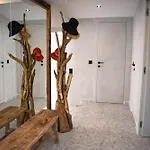 Luxury Y3, Nea Kalikratia Nyaraló