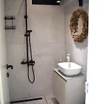 Luxury Y3, Nea Kalikratia Nyaraló *