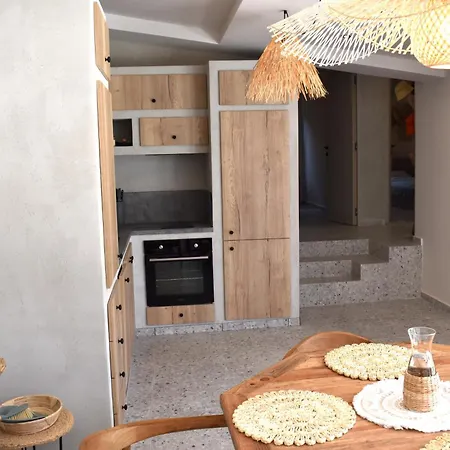 Luxury Y3, Nea Kalikratia Holiday home *