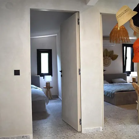 Luxury Y3, Nea Kalikratia Holiday home *