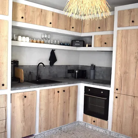 Luxury Y3, Nea Kalikratia Vergia
