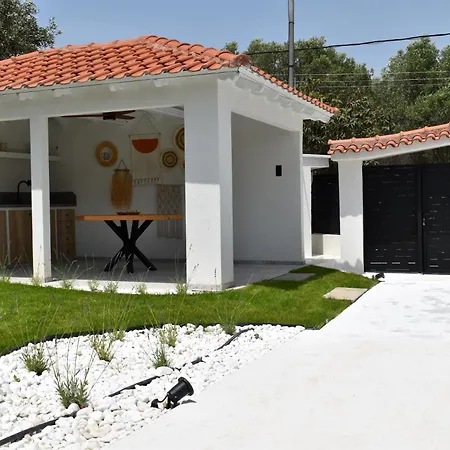 Luxury Y3, Nea Kalikratia *