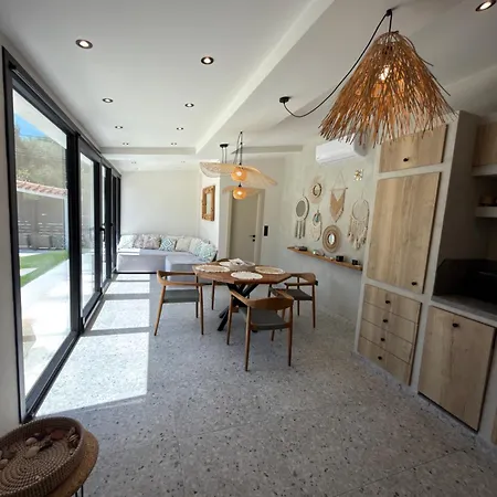 Luxury Y3, Nea Kalikratia Vergia